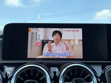 停車中にテレビや映像コンテンツを楽しめます。長距離移動の休憩時間に、リラックスできる空間を提供します。エンターテイメント性も充実しています。