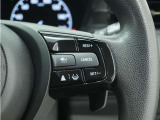 ◆アダプティブクルーズコントロール◆予め設定した車速内でクルマが自動的に加減速。前走車との適切な車間距離を維持しながら追従走行します。【LKAS】車線維持支援システムでステアリング操作を支援。