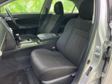 ドライバー視点からの眺界は良好。操作しやすい配置で、運転に集中できます。快適なドライビングをサポートする空間です。