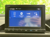 停車中には、TVやDVDの視聴も可能です。長距離移動や休憩時間に、エンターテイメントを楽しめます。