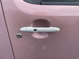 触れる機会が多いドアノブ周り。小キズの出やすい箇所だからこそ状態が分かると安心です。