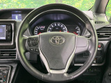 【純正革巻きステアリング】上質な革を使用することで、手にしっかり馴染みとても運転しやすいハンドルです♪