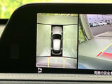 後方の状況を画面で確認できるため、安全な駐車操作をサポートします。狭い場所でも安心して駐車できます。確認が難しい死角もカバーします。