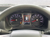 視認性の高いメーター類で、運転に必要な情報を的確に把握できます。走行距離や燃料残量などを一目で確認できるので、運転に集中しやすい環境です。