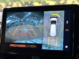 【パノラミックビューモニター】専用のカメラにより、上から見下ろしたような視点で360度クルマの周囲を確認することができます☆死角部分も確認しやすく、狭い場所での切り返しや駐車もスムーズに行えます。