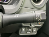 操作感の良いウインカーレバーは、スムーズな車線変更をサポートします。オートリターン機能で、運転操作の負担を軽減します。
