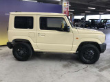 エンジンルーム、室内、クリーニング済みです。厳選したお車を屋内展示場にて展示中☆車両品質には自信がございます!ぜひ一度ご来店ください!!