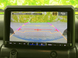 駐車時の安全性を高めるバックモニター。狭い場所でもスムーズな駐車をサポートし、ドライバーの負担を軽減します。安心運転に貢献します。