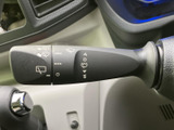 雨天時でもクリアな視界を確保。操作も簡単で、運転に集中できます。各モードをスムーズに切り替え、快適なドライブをサポートします。