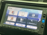 使いやすいインターフェースのナビゲーションシステム。快適なドライブをサポートする機能が満載です。音声操作も可能です。