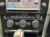 ●デュアルオートエアコン:運転席・助手席それぞれで温度設定が可能な独立式オートエアコンを標準装備しております!