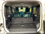 普段のお買い物や通勤、送迎等に十分な荷室スペースを確保しております。セカンドシートを倒すと、大きな荷物の積載も可能です♪