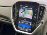 【マルチテレインモニター】車のフロントやサイドのカメラ画像を同時にモニター表示することで、悪路や狭い道を走行時でも周囲の状況確認ができ安心!本格SUVにうれしい装備です♪
