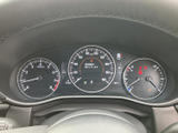 停車中には、TVでエンターテイメントを楽しめます。長距離ドライブの休憩時間に最適。家族や友人と、楽しい時間を過ごせます。