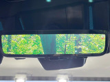 【デジタルインナーミラー】後席の大きな荷物や同乗者で後方が確認しづらい時でも安心!カメラが撮影した車両後方の映像をルームミラー内に表示。クリアな視界で状況の確認が可能です!