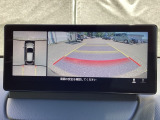 狭い場所での駐車やすれ違いなどでより的確な運転操作に役立つ360&deg;ビューモニターが装備されています。