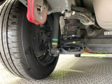 お車を安心してお乗りいただく為には、足回りの定期点検が欠かせません。サービスサポート(有償保証)では無料点検もご提供しており、安心のカーライフをお過ごしいただけるサポート体制が整っています。