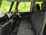 機能的な操作系が配置された運転席。直感的に操作でき、安全運転をサポートします。