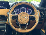 【純正革巻きステアリング】上質な革を使用することで、手にしっかり馴染みとても運転しやすいハンドルです♪
