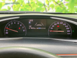 視認性の高いメーター類で、運転に必要な情報をしっかり把握できます。運転状況を的確に捉え、安全運転をサポートします。デザインも洗練されています。