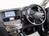 ★使いやすさや安全性を追求したステアリング周り!高級車ゆえにスイッチ類が多いのも特徴ですね!考え尽くされた配置ですぐに使いこなす事が出来ますのでご安心下さい!是非、体感してみて下さい!!