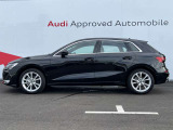 Audiの車両は、空気力学を考慮した流れるようなラインが強調されており、スポーティでエレガントな印象を与えます。