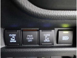 両側電動スライドドアのスイッチ付です。車内からもスイッチひとつで楽にドアの開閉が可能です。電動なので開閉時に力を使う必要がなく、半ドアになることもありません!