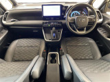 ヴォクシー 1.8 ハイブリッド S-Z E-Four 4WD ワンオーナー