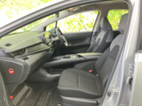 運転しやすい視界と、操作しやすい配置が魅力のドライバーシート。快適なドライビングをサポートし、日々の移動をよりスムーズにしてくれます。