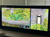 車両周辺の状況を分かりやすく表示。安全な運転をサポートする機能が充実しています。駐車時の安心感を高めます。