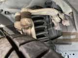 お車を安心してお乗りいただく為には、足回りの定期点検が欠かせません。サービスサポート(有償保証)では無料点検もご提供しており、安心のカーライフをお過ごしいただけるサポート体制が整っています。