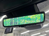 【デジタルインナーミラー】後席の大きな荷物や同乗者で後方が確認しづらい時でも安心!カメラが撮影した車両後方の映像をルームミラー内に表示。クリアな視界で状況の確認が可能です!