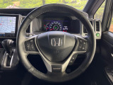 【ステアリングスイッチ】運転中、前方から目線をそらすことなく、オーディオ等の操作が可能な便利機能!安心&快適なドライブを演出してくれます♪
