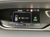 握りやすい形状で、快適なドライビング体験を実現。操作性にも優れ、スムーズなハンドリングをサポートします。