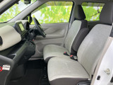運転しやすい視界と、操作しやすい配置。快適なドライビングをサポートします。日常の運転がより楽しくなります。