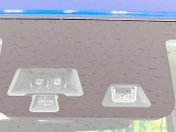 【エマージェンシーブレーキ】走行中に前方の車両等を認識し、衝突しそうな時は警報とブレーキで衝突回避と被害軽減をアシスト。より安全にドライブをお楽しみいただけます。