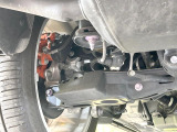 お車を安心してお乗りいただく為には、足回りの定期点検が欠かせません。サービスサポート(有償保証)では無料点検もご提供しており、安心のカーライフをお過ごしいただけるサポート体制が整っています。