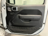 運転席ドアパネルです。