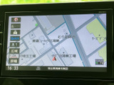 見やすい地図表示で、目的地までのナビゲーションをサポート。スムーズな移動を可能にする頼れる相棒です。