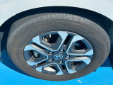 純正アルミホイールタイヤサイズは185/65R15になります