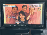 停車中にテレビや映像を楽しめる機能が搭載。長距離移動のお供に最適です。移動時間を有効活用できますね。安全運転を心がけましょう。