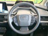 【純正革巻きステアリング】上質な革を使用することで、手にしっかり馴染みとても運転しやすいハンドルです♪