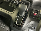 発進時から滑らかに加速する無段階変速のCVTはストップ&ゴーの多い街の中も快適です
