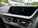 エアコンは運転席、助手席で温度を変えることが出来ます。それぞれの温度で快適なドライブをお楽しみください♪