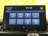 大画面のナビ・オーディオシステムは、運転中の情報提供だけでなく、エンターテインメント性も高めます。快適なドライブをサポートします。