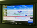 目的地までスムーズに導いてくれるナビゲーションシステム。高精細な地図表示で、初めての道も安心してお出かけいただけます。
