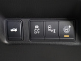 ★使いやすさや安全性を追求したステアリング周り!高級車ゆえにスイッチ類が多いのも特徴ですね!考え尽くされた配置ですぐに使いこなす事が出来ますのでご安心下さい!是非、体感してみて下さい!!