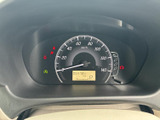 視認性の高いメーター類は、運転に必要な情報を一目で確認できます。シンプルで分かりやすいデザインは、運転に集中できる環境を提供します。