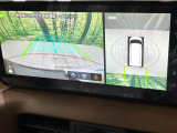 【アラウンドビューモニター】専用のカメラにより、上から見下ろしたような視点で360度クルマの周囲を確認することができます☆死角部分も確認しやすく、狭い場所での切り返しや駐車もスムーズに行えます。