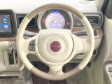 【純正革巻きステアリング】上質な革を使用することで、手にしっかり馴染みとても運転しやすいハンドルです♪